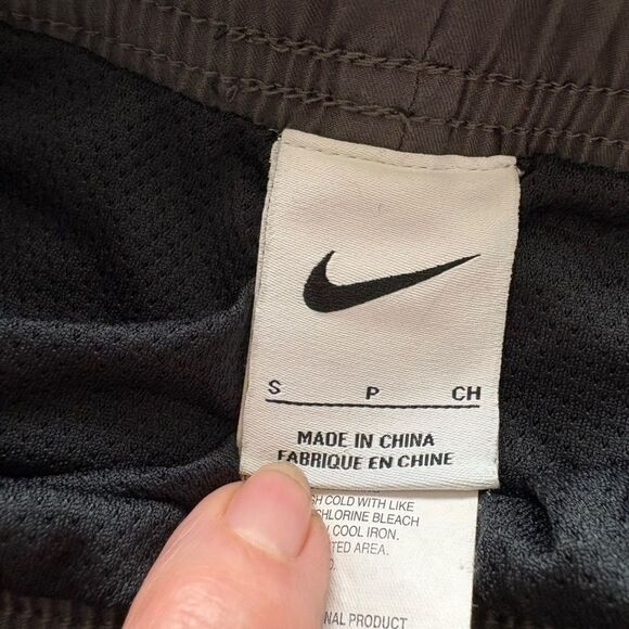 Nike Men's Black Athletic Shorts - Picture 3 of 4